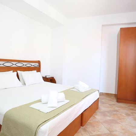 Palia Platia Apartments Pefkochori Buitenkant foto